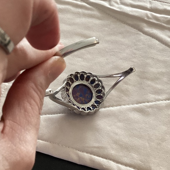 NWOT – Pure Stainless steel, Large round & oval Purple Dahlia bangle bracelet - Picture 11 of 16